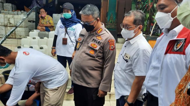 Kapolresta Denpasar AKBP Bambang Yugo Pamungkas Imbau Pedagang Tidak Jual Minyak Goreng Melebihi Harga Eceran Tertinggi