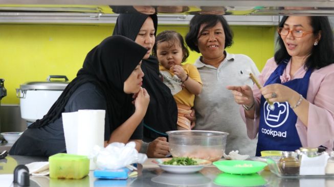 Kegiatan masak-memasak yang diselenggarakan Cookpad. [dokumentasi pribadi]