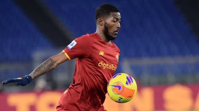 Pemain AS Roma pinjaman dari Arsenal, Ainsley Maitland-Niles. [Filippo MONTEFORTE / AFP]