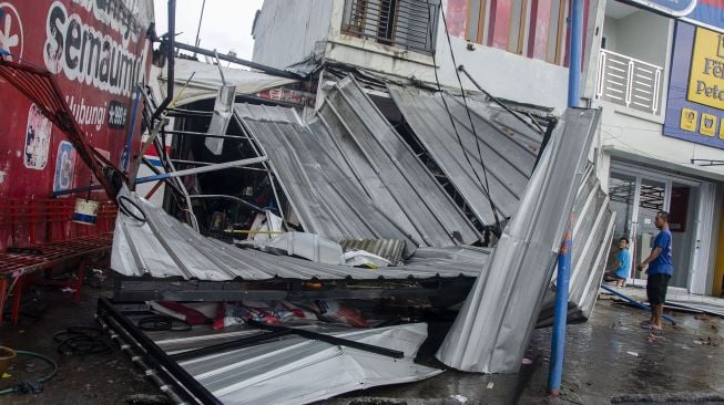 Rumah Warga di Pasir Nan Tigo Padang Porak Poranda Diterjang Puting Beliung