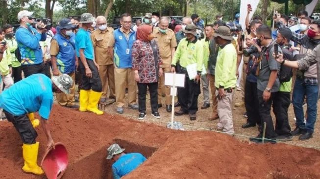 Gelar Lomba Gali Kubur, Pemkab Bogor Siapkan Hadiah Jutaan Rupiah