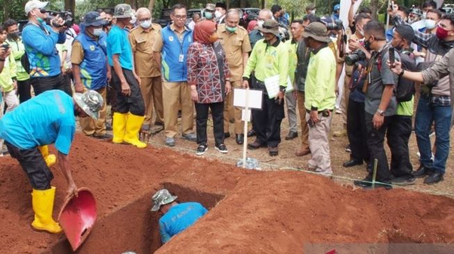 Unik, Pemkab Bogor Gelar Lomba Gali Kubur Berhadiah Jutaan Rupiah, Ini Kata Bupati Ade Yasin