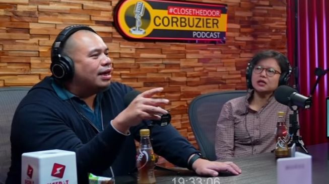 Pandu Sjahrir dan Grace Tahir di Podcast Deddy Corbuzier. [YouTube]