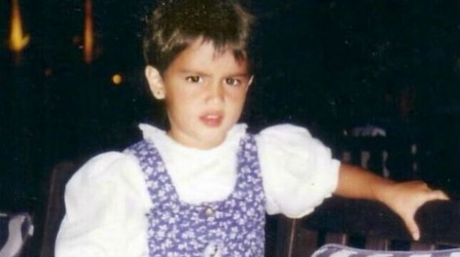 9 Potret Masa Kecil Cinta Laura, Wajah Bulenya Mirip Banget sama Justin Bieber!