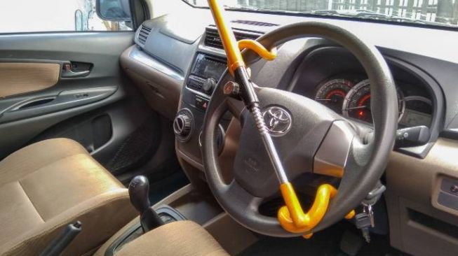 Rekomendasi Kunci Stang Mobil Terbaik, Dijamin Aman!