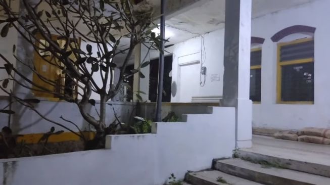 Potret Rumah Lokasi Syuting Suzzanna (YouTube/Lelembut Rogojati)