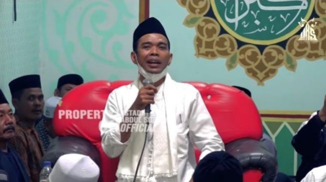 Sependapat dengan Ustaz Khalid Basalamah, UAS Haramkan Orang yang Menjual Rokok