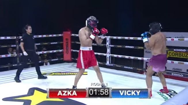 Pertandingan tinju Azka Corbuzier vs Vicky Prasetyo. [Close the Door]