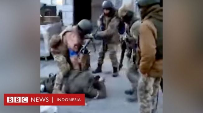 Cek Fakta Video Tentara Ukraina Diklaim Menembak Tahanan Perang Rusia