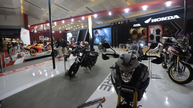 Honda memajang big bike, motor balap, sampai apparel di Indonesia International moor Show atau IIMS Hybrid 2022 [PT AHM].