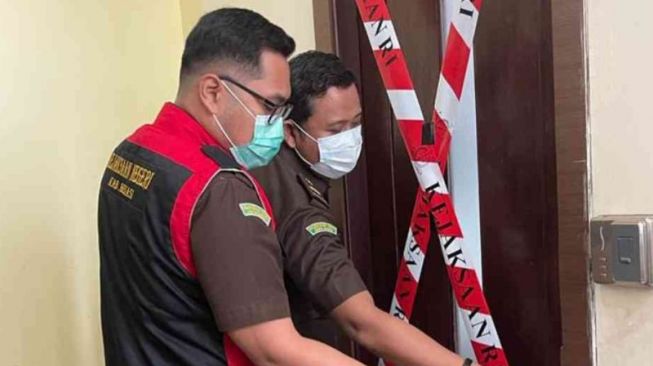 Tempat Kerja Sementara Auditor BPK Jawa Barat di BPKD Kabupaten Bekasi Disegel Kejaksaan