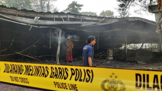 Polisi Periksa 4 Orang Terkait Kebakaran Kios Lenggang Jakarta, Salah Satunya Pemilik Kios