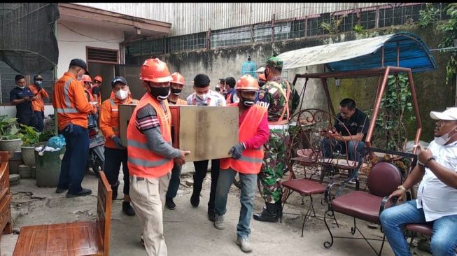 PT KAI Tertibkan Aset Seluas 2.355 Meter di Medan, dari Rumah Makan hingga Penitipan Kendaraan