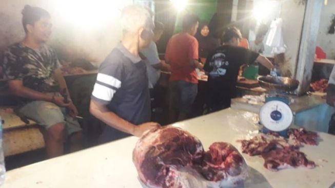 Harga Daging Sapi di Padang Tembus Rp 150 Ribu per Kilogram, Pedagang Keluhkan Stok Menipis dan Pembeli Sepi