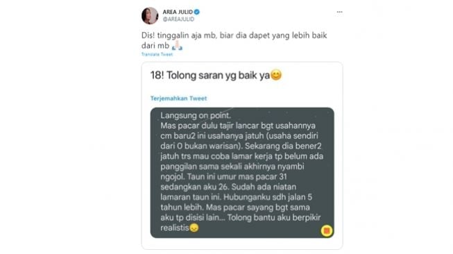 Cewek galau akan melanjutkan hubungan atau tidak saat pacarnya jatuh bangkrut. (Twitter/@AREAJULID)