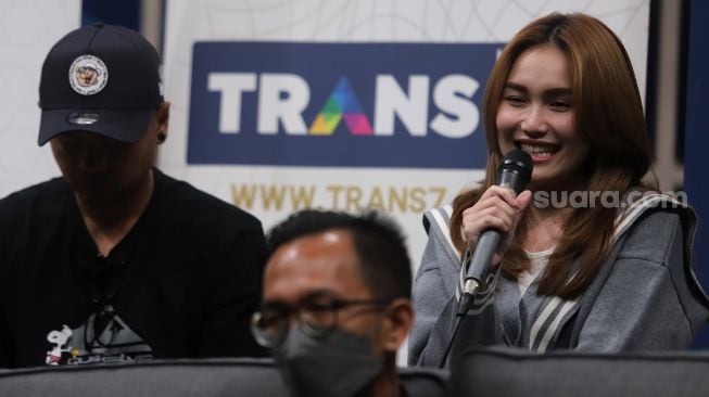 Ayu Ting Ting Disebut Sinis ke Seleb Tik Tok Dhila, Padahal Ini Faktanya