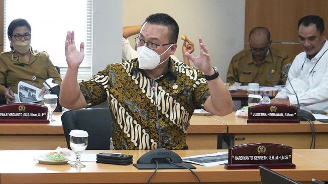 Sebut Pihak Ancol Paksa Warga yang Mau ke Pantai Beli Tiket Formula E Rp250 Ribu, Kenneth PDIP: Kebijakan Zalim!