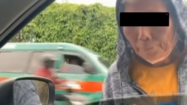 Viral Nenek-nenek Pengemis Ogah Dikasih Receh, Minta Uang 20 Ribu