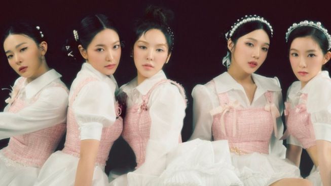 Kembali Mencetak Prestasi, Red Velvet Raih Trofi Pertama 'Feel My Rhythm' di Music Bank