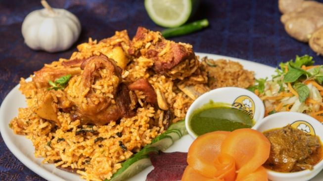 Sama-sama Menggunakan Beras Basmati, Apa Perbedaan Nasi Mandhi dan Biryani?