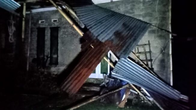 Puting Beliung Porak-porandakan Wonosobo, Sejumlah Rumah Warga Rusak