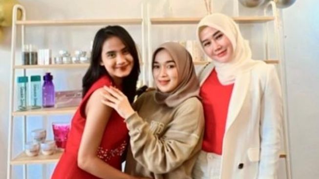 Potret Syifa Salma Manajer Haji Faisal (instagram/@ssyifasalma)