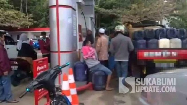 Viral SPBU Layani Pembelian Pertalite Pakai Jerigen, Warga Meradang