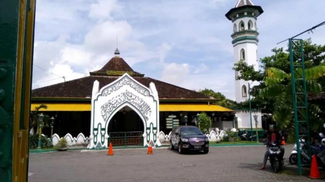 Masjid Al Wustho Mangkunegaran. [puromangkunegaran.com]