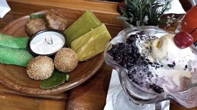 Kreasi tape ketan hitam ala General Manager Food and Beverage Timur Resto Rangga Wiguna untuk buka puasa [SuaraSulsel.id/Lorensia Clara Tambing]