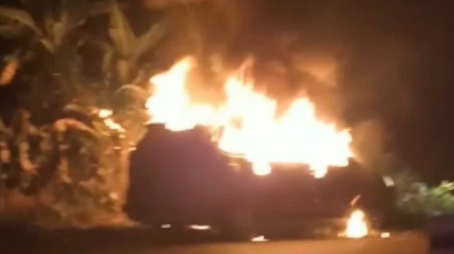 Mobil Terbakar di SPBU Jalan Christopel Mihing Setelah Isi Pertalite, Pemilik Bernama Anang