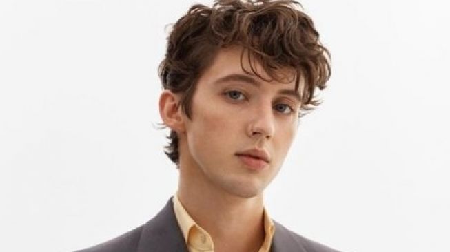 Troye Sivan [Instagram/@troyesivan]