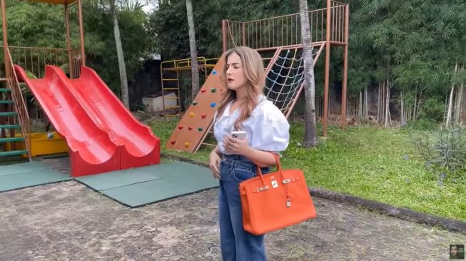 Rumah Tasyi Athasyia. [Youtube/Tasya Farasya]