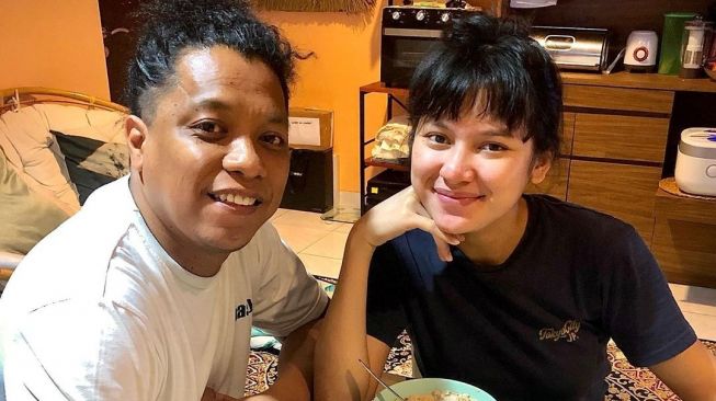 Momen sahur pertama para artis (Instagram/@arie_kriting)