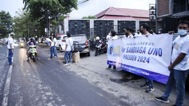 Dinilai Dapat Pulihkan Ekonomi Bangsa, Sandiaga Uno Dapat Dukungan dari Milenial di Cirebon