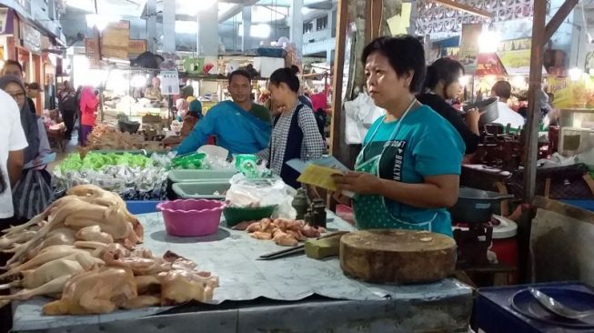 Awal Ramadhan Ini Harga Daging Ayam dan Telur Merangkak Naik di Jember