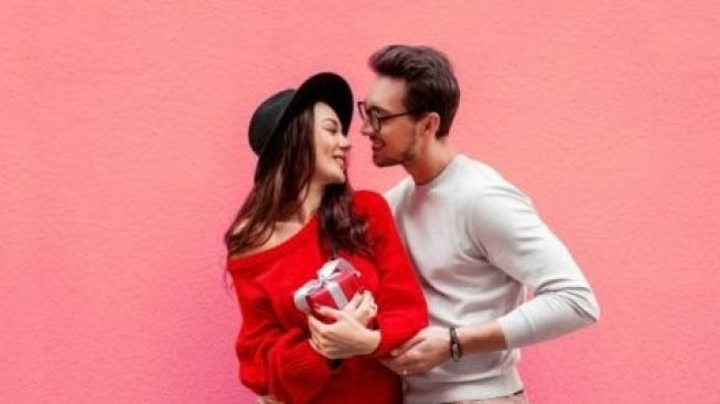 4 Cara Menghadapi Gebetan yang Cuek, Perlu Diperhatikan