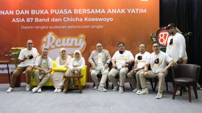 Asia 87 Band [dokumentasi pribadi]