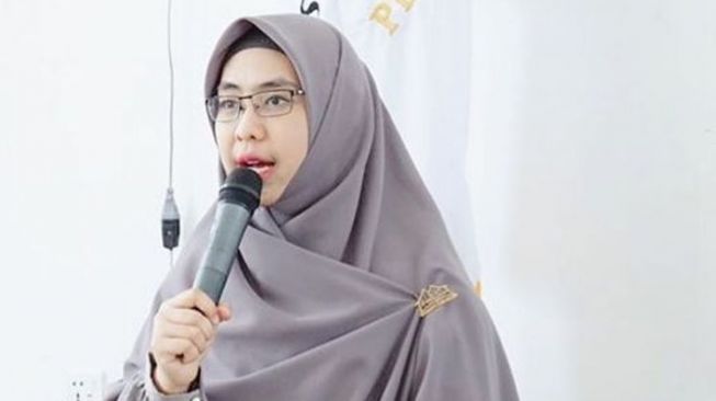 Apa Boleh Pacaran saat Puasa? Ceramah Oki Setiana Dewi Bikin Warganet Tercerahkan