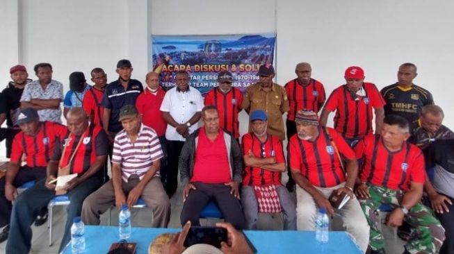 Old Star Persipura Jayapura Minta Semua Manajemen Persipura Jayapura Diganti