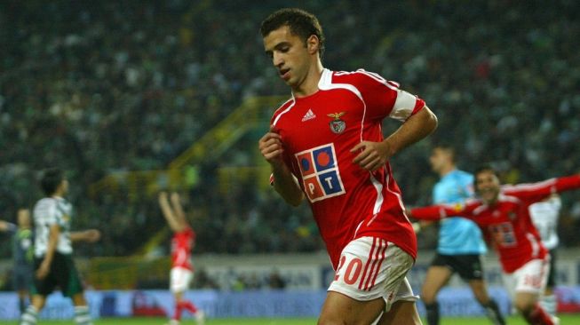 Mantan winger Benfica, Simao Sabrosa. [MIGUEL RIOPA / AFP]