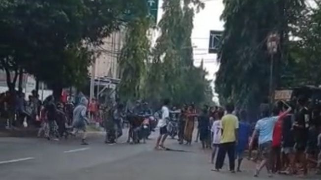 Viral Video Perang Sarung di Tuban, Satu Orang Remaja Tak Sadarkan Diri