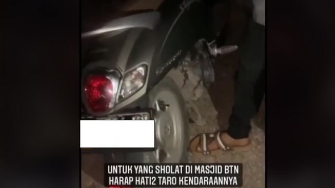 Viral Jemaah Dibikin Heran Usai Kelar Salat di Masjid, Knalpot Honda Scoopy Hilang tapi Motornya Masih Ada