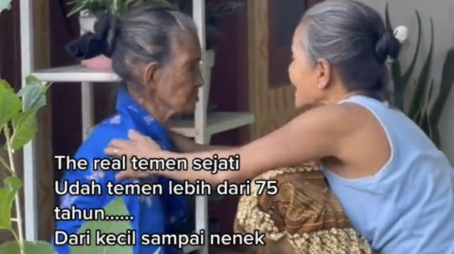 The Real Bestie ! Berteman Lebih dari 75 Tahun, Dua Nenek ini Bikin Iri Warganet