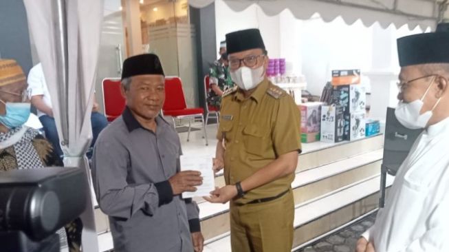 Bupati Delis Lepas Tim Safari Ramadhan Pemerintah Kabupaten Morowali Utara