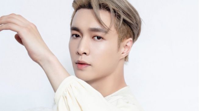 Keluar dari SM Entertainment, Lay Rilis Lagu Perpisahan untuk EXO