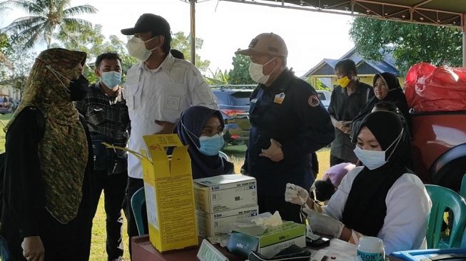 Bentengi Masyarakat dari Covid-19, Binda Gorontalo Genjot Vaksinasi Hingga Pesisir