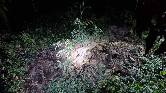 Warga Gerokgak Buleleng Gempar, Sembilan Kuburan Dirusak Orang Misterius