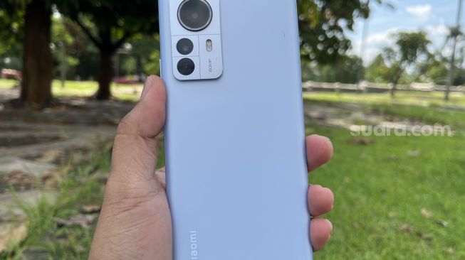 Xiaomi 12 Pro Akhirnya Dapat Pembaruan Stabil Android 13