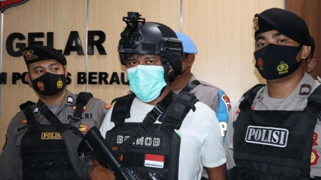 Parah, Mengaku Sebagai Anggota Brimob, Pria Ini Pacari 9 Wanita, Ada yang Sedang Hamil