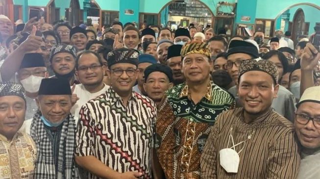 Salat Subuh di Masjid Jogokariyan, Anies Baswedan Kenang Hidup Kakek di Jogja Pertahankan Kemerdekaan